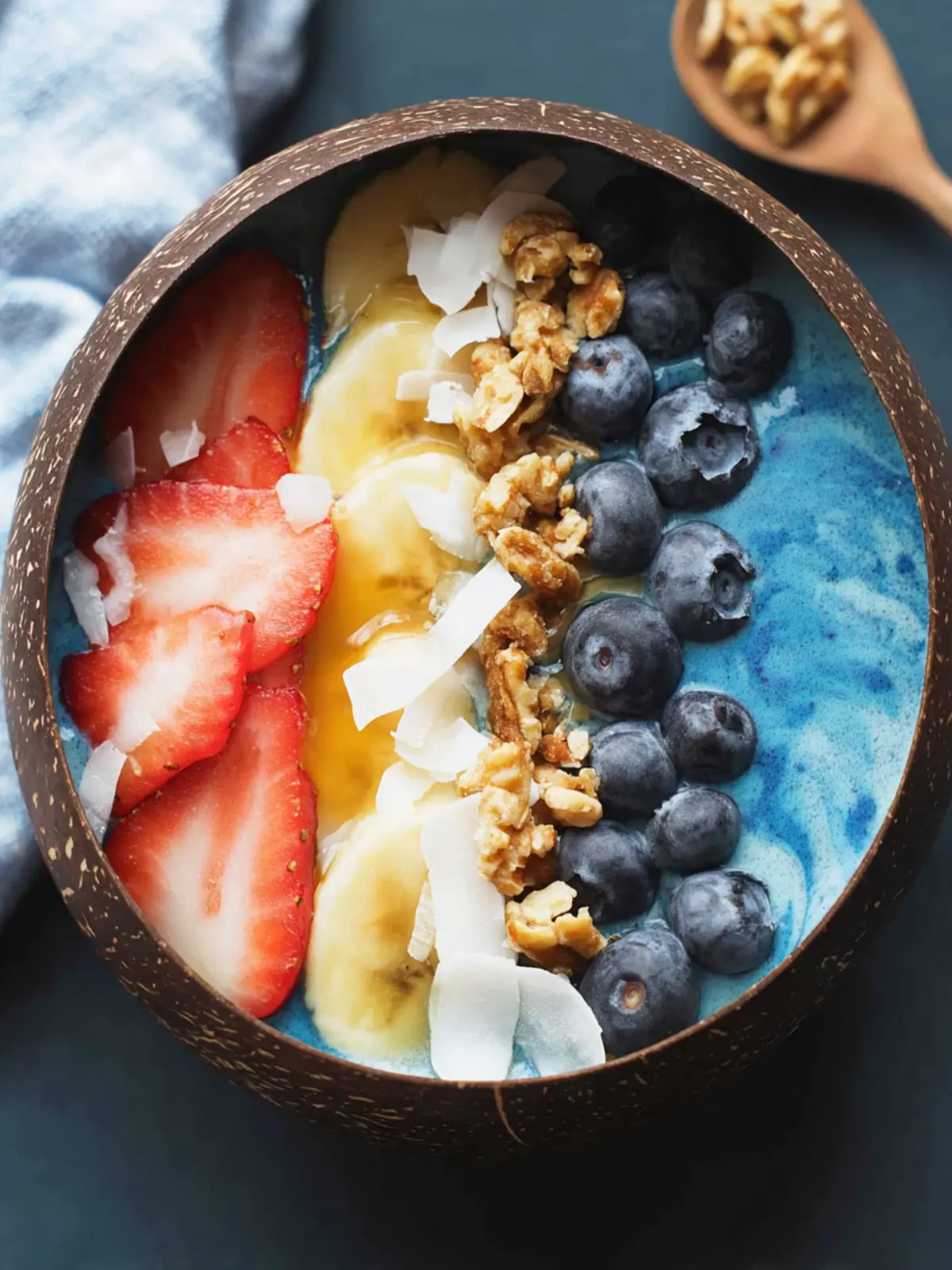 Blue Smoothie Bowl Third Image ohuulm